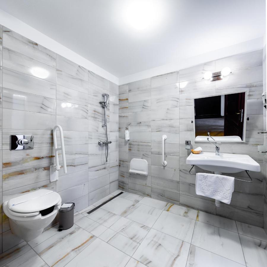 Hotel Vecsecity Hernadvecse Экстерьер фото